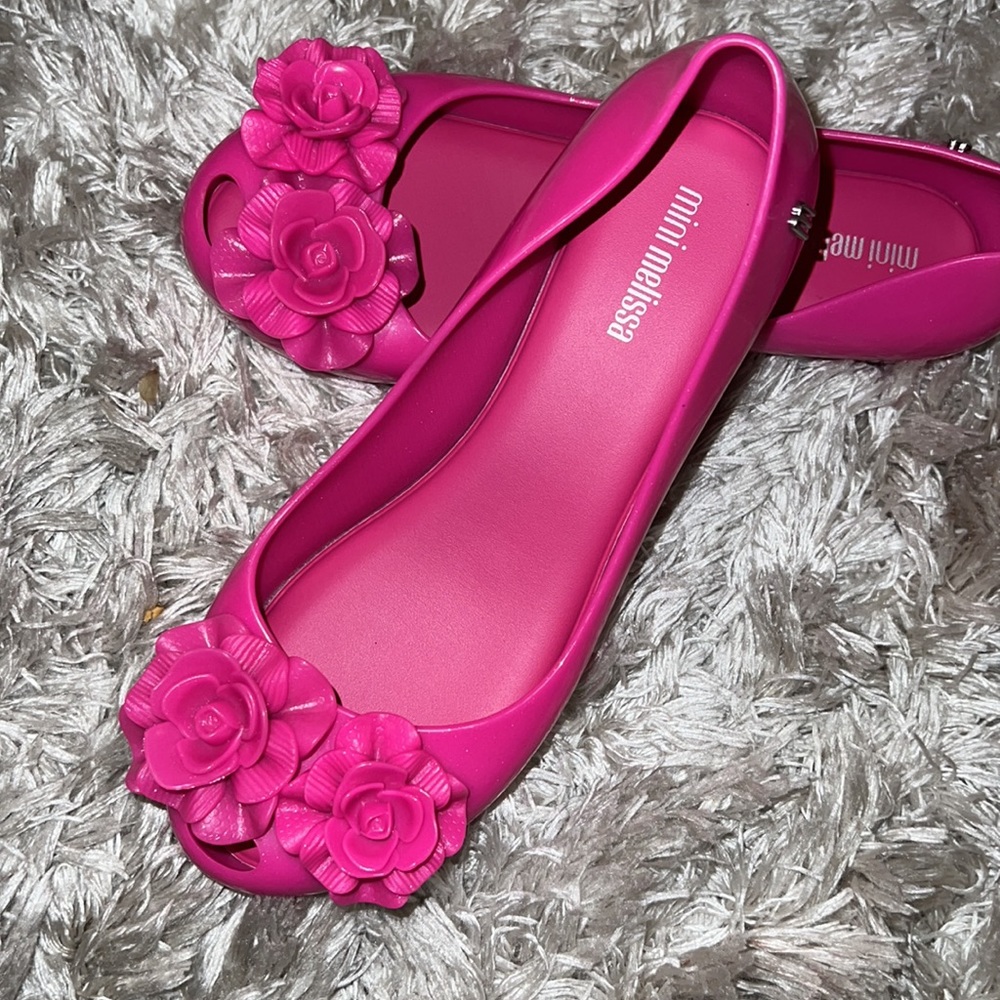 New Mini Melissa
Little Girl's Ultragirl Garden Shoes - Picture 5 of 5